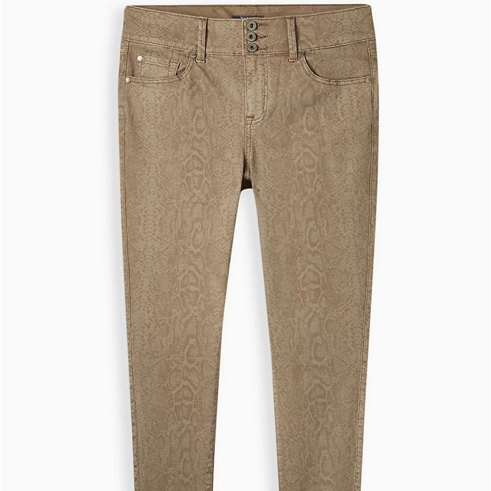 Torrid Tan Cream Jeggings with Stretchy Fit - Picture 6 of 7